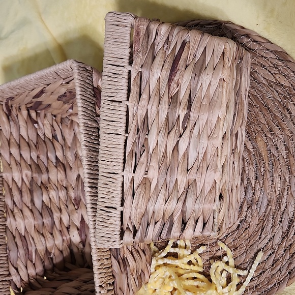 Wicker baskets - Picture 2 of 9